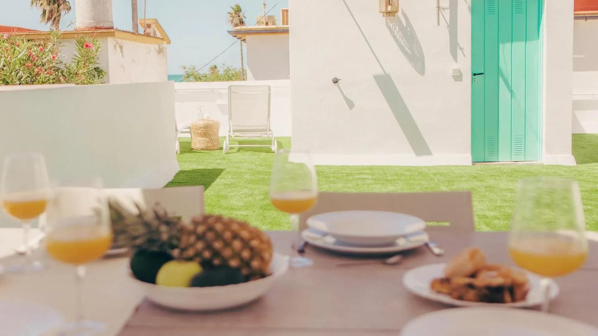 בית נופש קוניל דה לה פרונטרה Gaia Beach House - Exclusive Stay & Free Parking